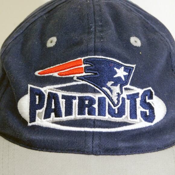 Vintage NFL New England Patriots Hat 90s Blue Gray Tagged Youth Fits Adult Heads - Picture 2 of 7